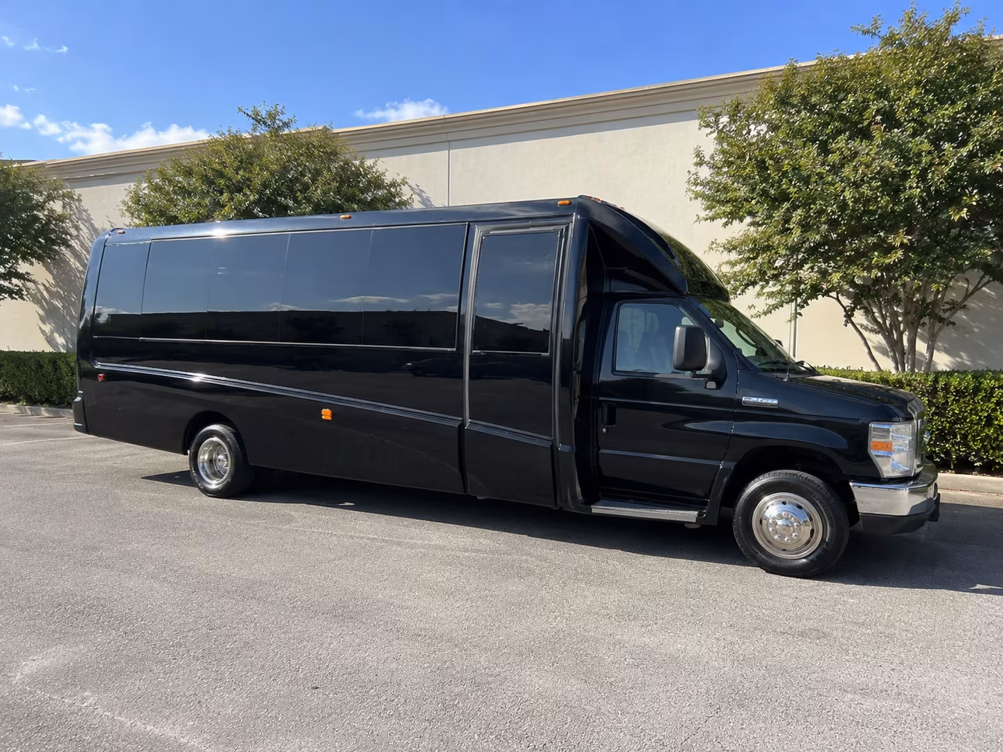 rocky mountain national park gateway towns party bus rental