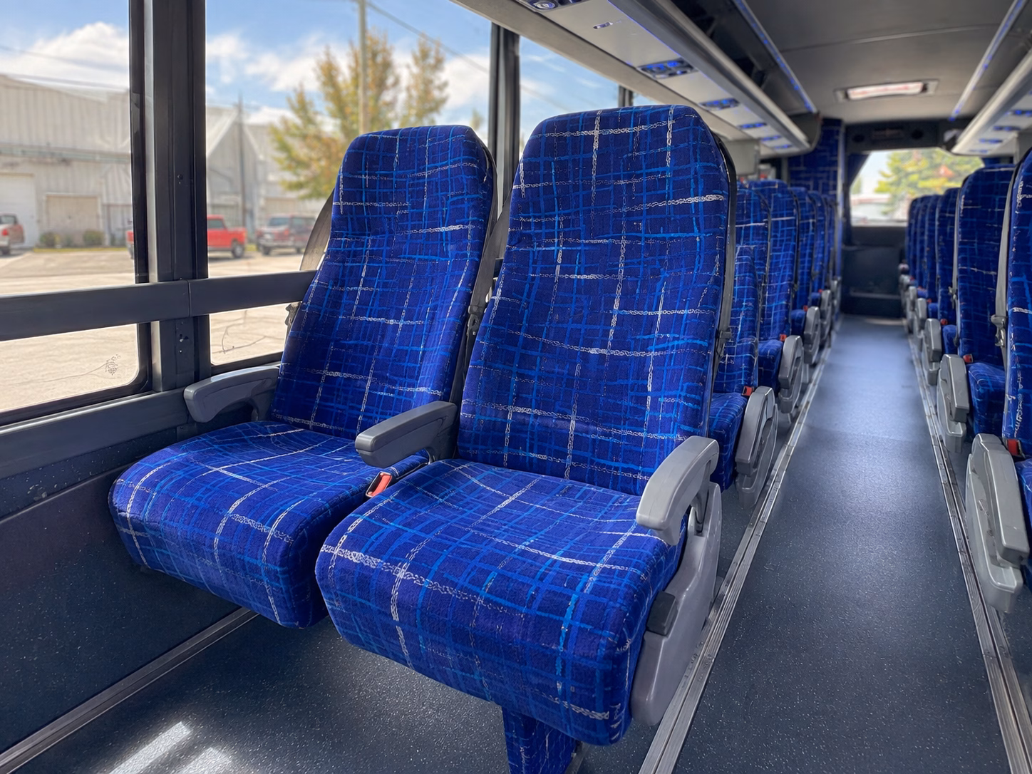 ski season charter buses from longmont to breckenridge vail and winter park